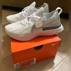 Authentic Nike white React Infinity Run FK women’s size 8